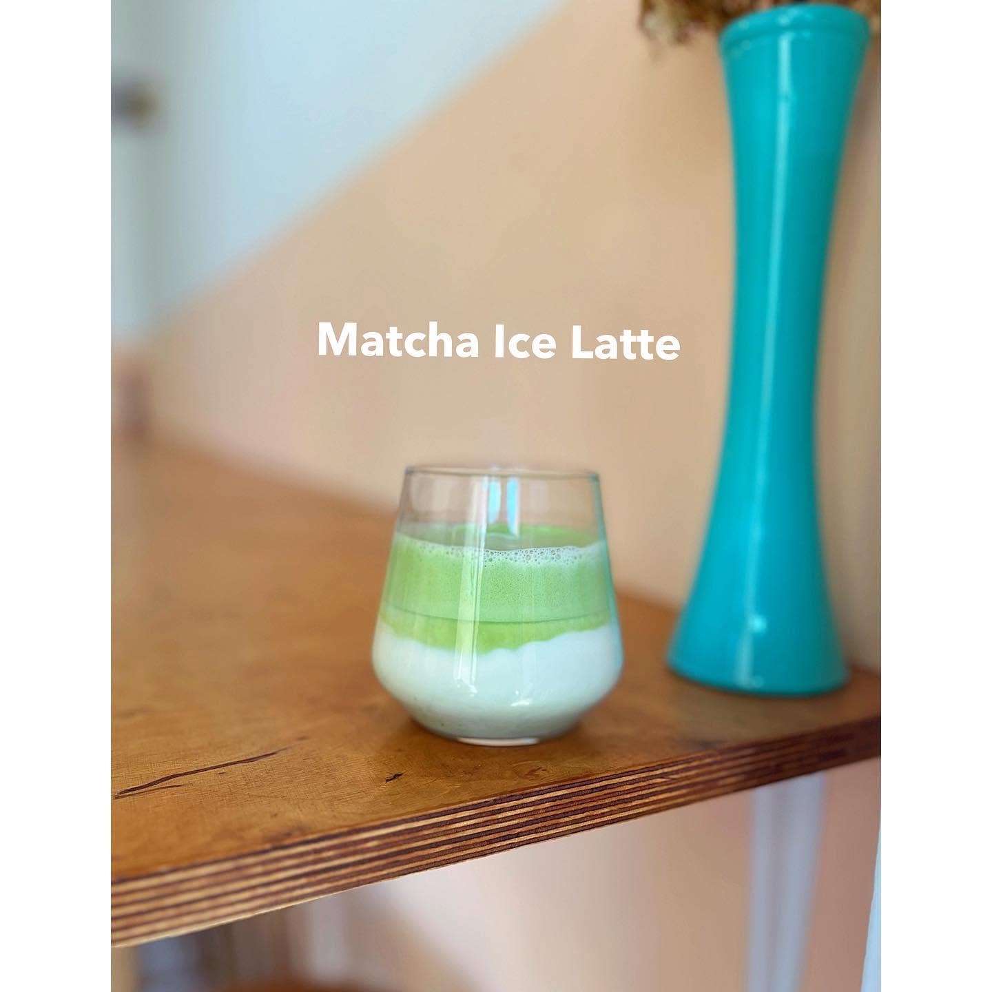 Matcha Ice Latte w szklance